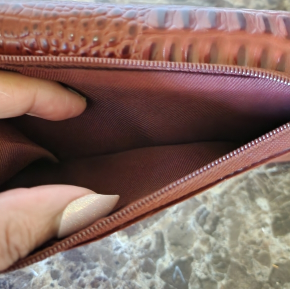 GUC Fossil leather Wallet - Picture 2 of 9